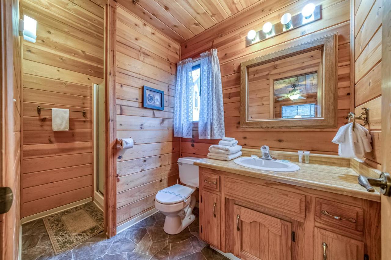 Black Bear Cabin Bass Lake Exteriör bild